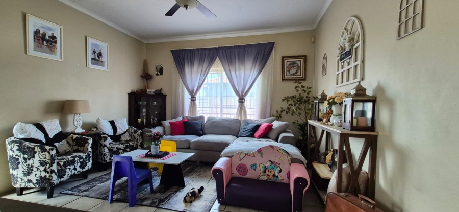 3 Bedroom Property for Sale in Kenleaf Gauteng