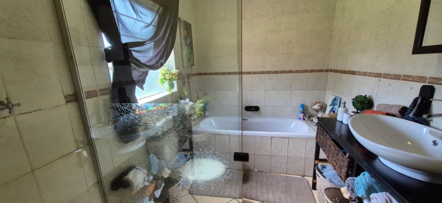 3 Bedroom Property for Sale in Kenleaf Gauteng