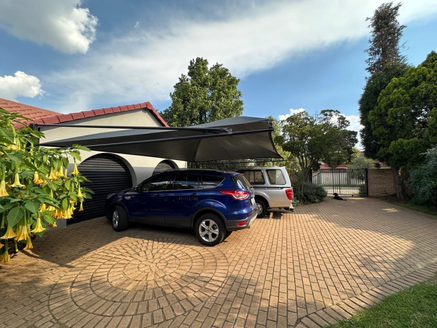 3 Bedroom Property for Sale in Beyers Park Gauteng