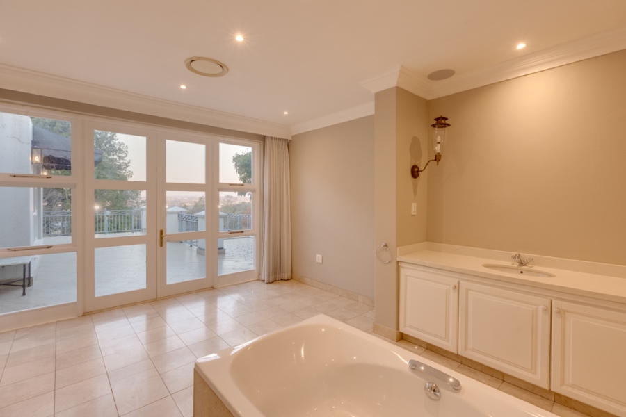 To Let 5 Bedroom Property for Rent in Bryanston Gauteng