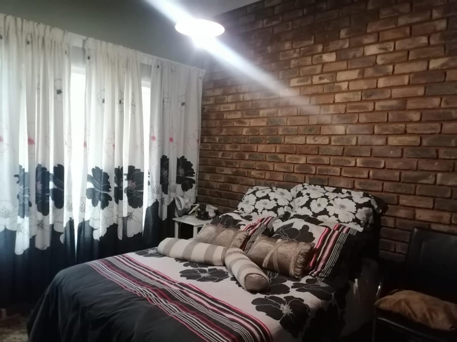 3 Bedroom Property for Sale in Theresa Park Gauteng