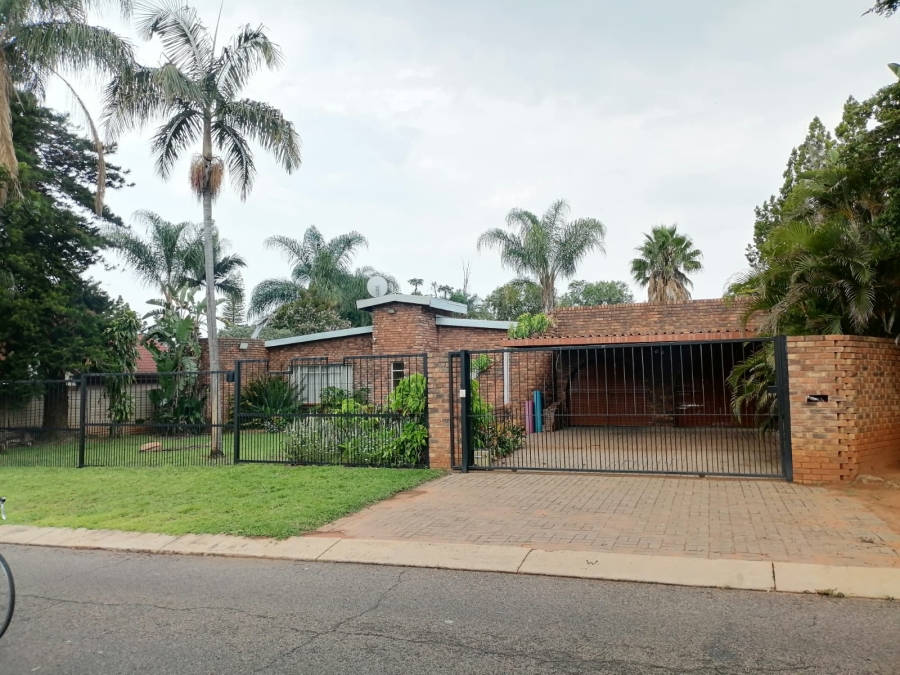 3 Bedroom Property for Sale in Theresa Park Gauteng