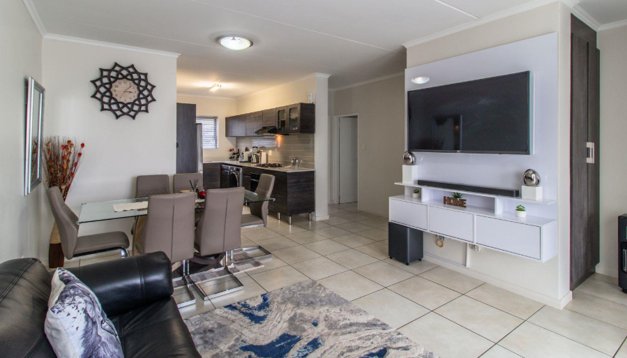 3 Bedroom Property for Sale in Oakdene Gauteng