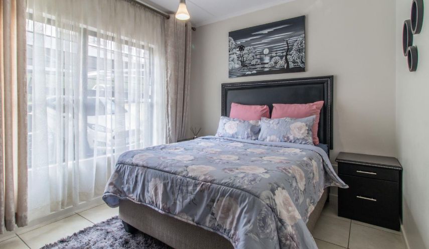 3 Bedroom Property for Sale in Oakdene Gauteng