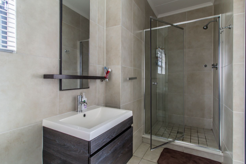 3 Bedroom Property for Sale in Oakdene Gauteng