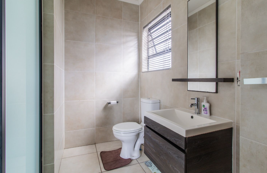 3 Bedroom Property for Sale in Oakdene Gauteng