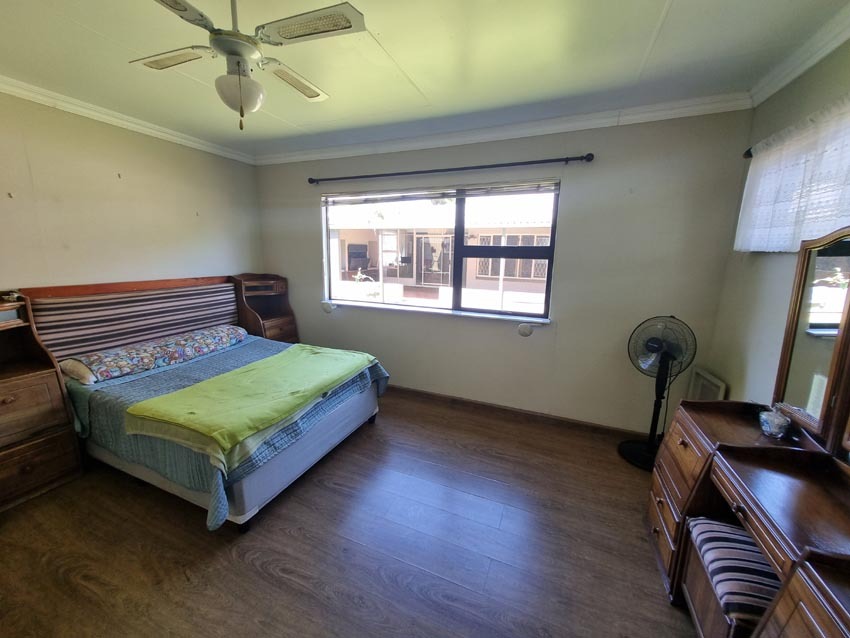 3 Bedroom Property for Sale in Brackendowns Gauteng