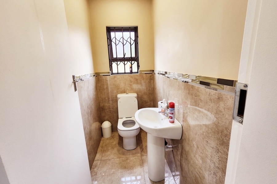 3 Bedroom Property for Sale in Crystal Park Gauteng