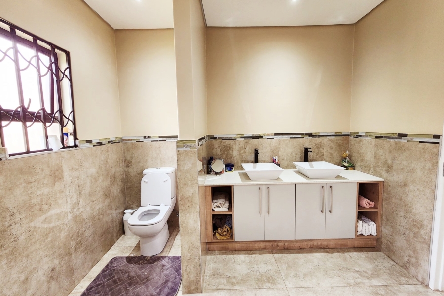 3 Bedroom Property for Sale in Crystal Park Gauteng