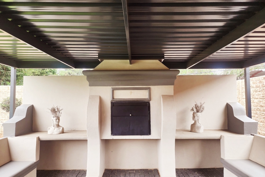 3 Bedroom Property for Sale in Crystal Park Gauteng
