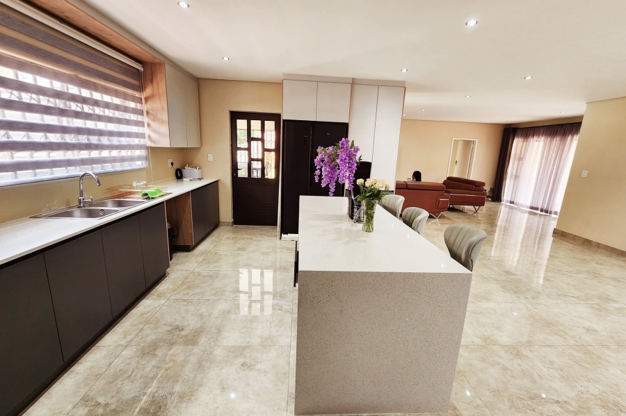 3 Bedroom Property for Sale in Crystal Park Gauteng