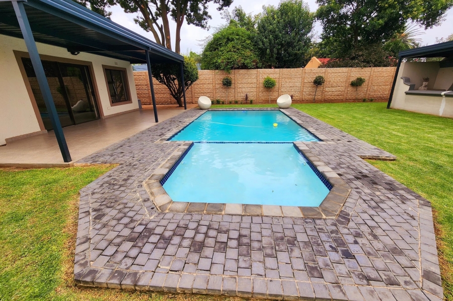 3 Bedroom Property for Sale in Crystal Park Gauteng