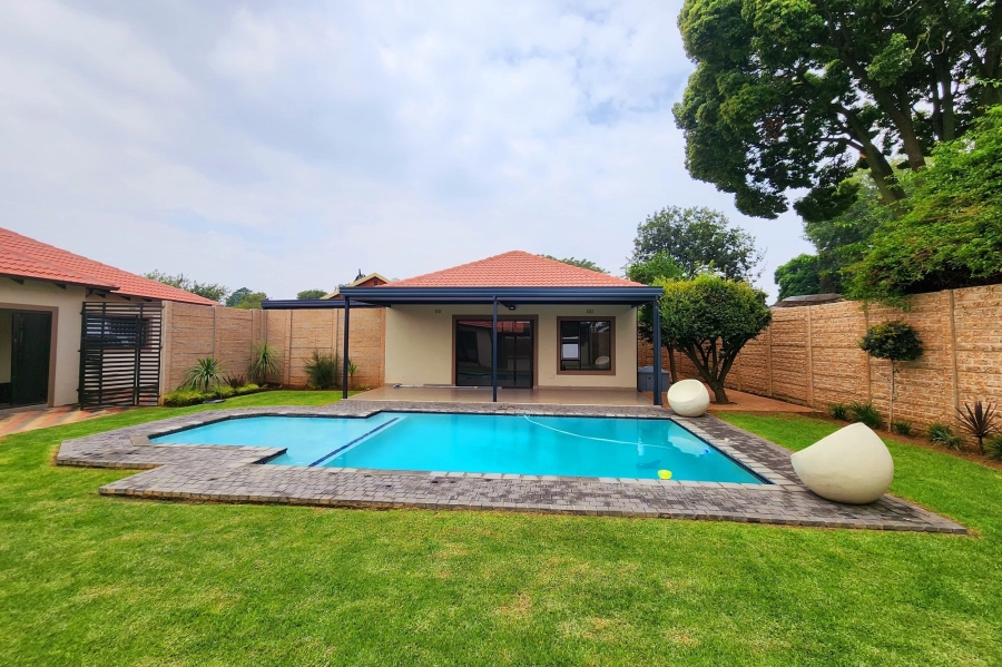 3 Bedroom Property for Sale in Crystal Park Gauteng