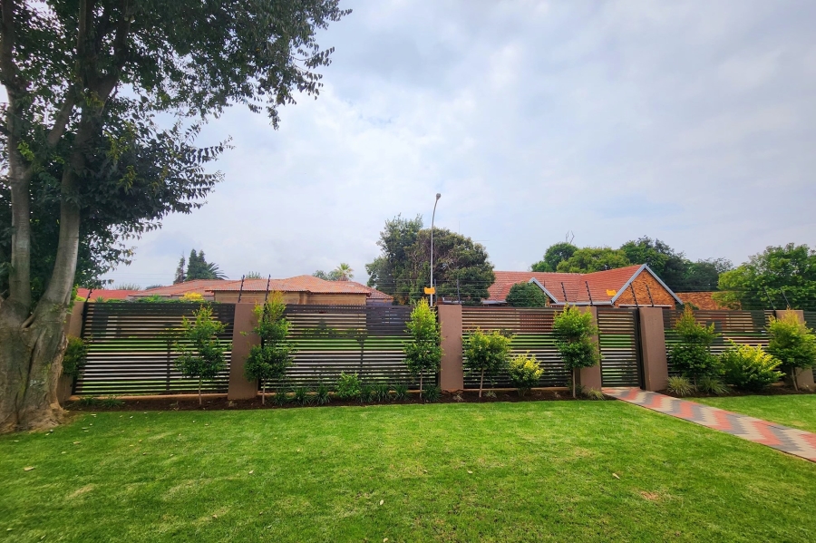3 Bedroom Property for Sale in Crystal Park Gauteng