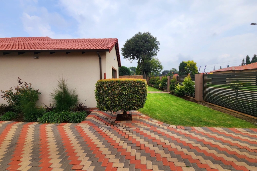 3 Bedroom Property for Sale in Crystal Park Gauteng