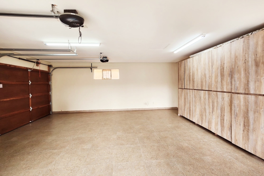 3 Bedroom Property for Sale in Crystal Park Gauteng
