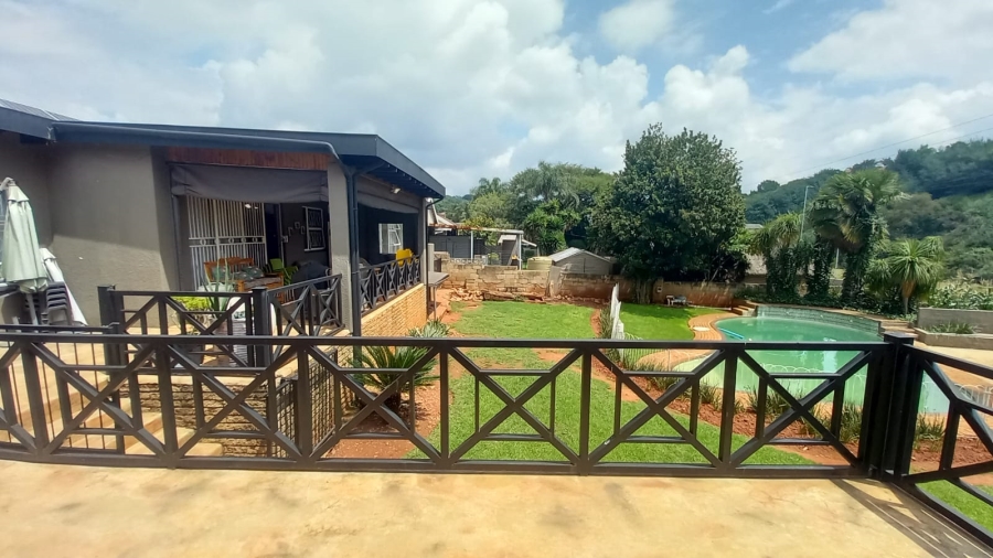 4 Bedroom Property for Sale in Helderkruin Gauteng