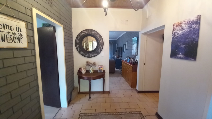 4 Bedroom Property for Sale in Helderkruin Gauteng