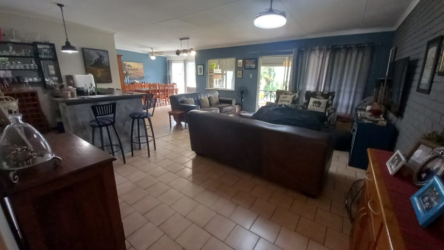 4 Bedroom Property for Sale in Helderkruin Gauteng