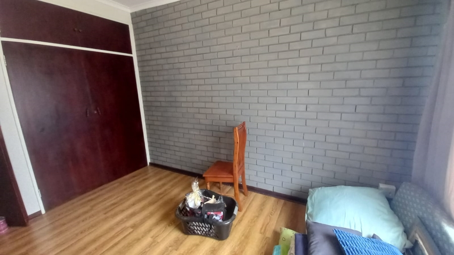 4 Bedroom Property for Sale in Helderkruin Gauteng