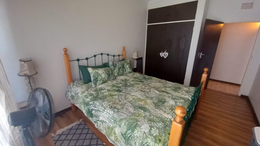 4 Bedroom Property for Sale in Helderkruin Gauteng