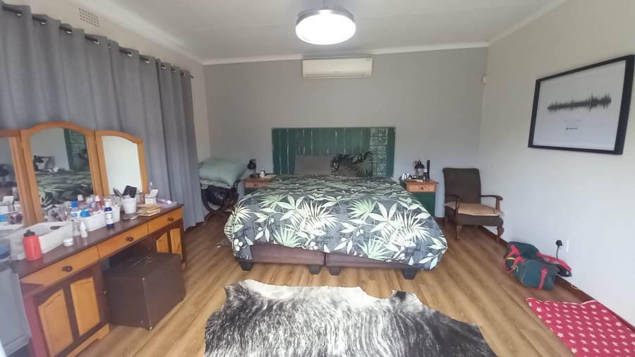 4 Bedroom Property for Sale in Helderkruin Gauteng