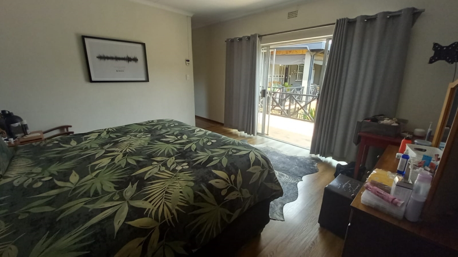 4 Bedroom Property for Sale in Helderkruin Gauteng
