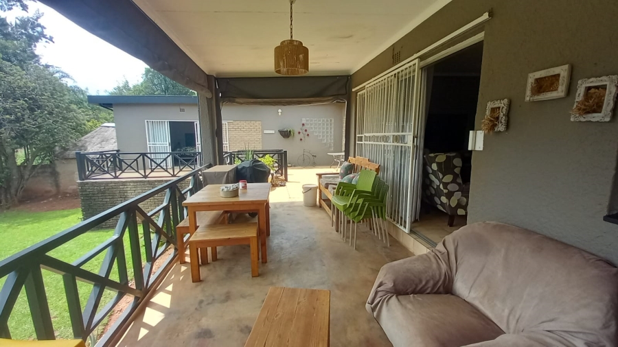 4 Bedroom Property for Sale in Helderkruin Gauteng