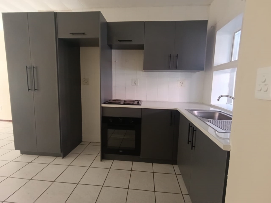 2 Bedroom Property for Sale in New Redruth Gauteng