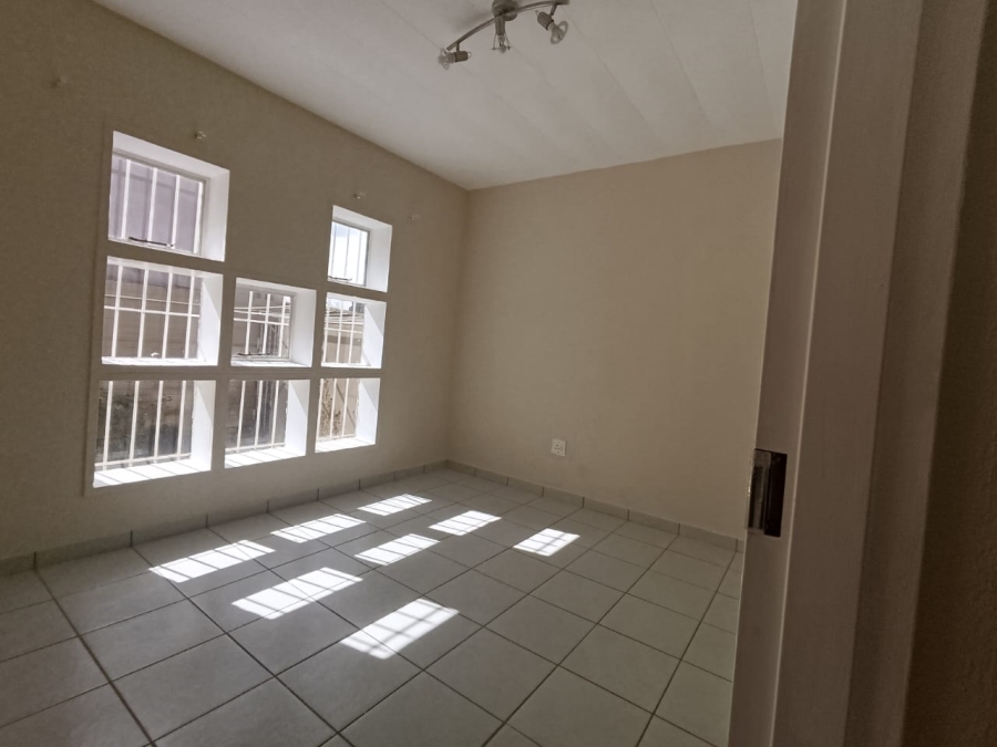 2 Bedroom Property for Sale in New Redruth Gauteng