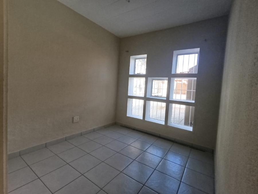 2 Bedroom Property for Sale in New Redruth Gauteng