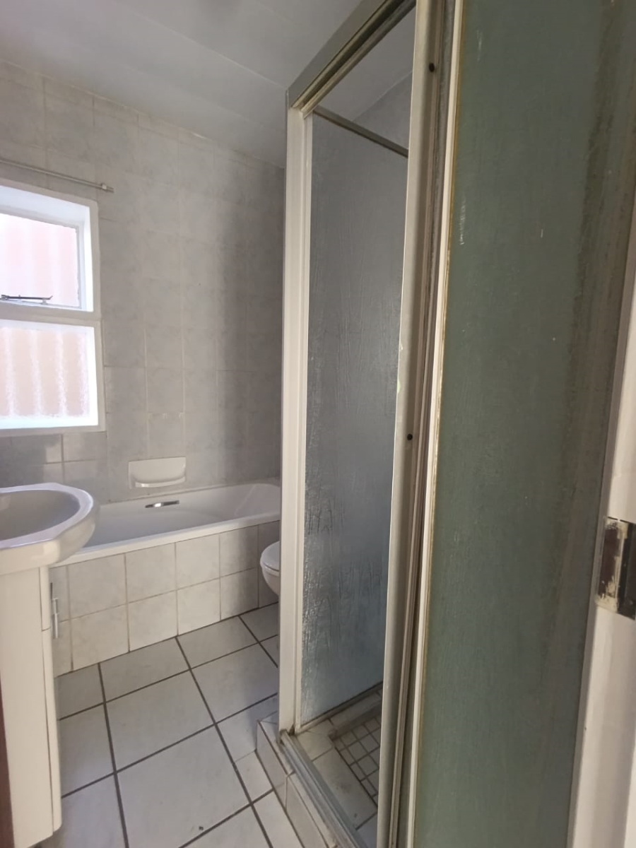 2 Bedroom Property for Sale in New Redruth Gauteng