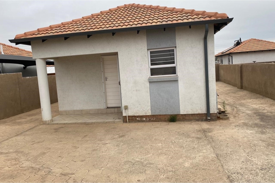 To Let 2 Bedroom Property for Rent in Kirkney Gauteng