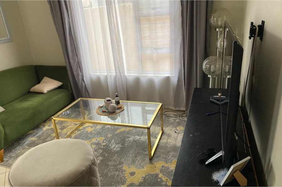 To Let 2 Bedroom Property for Rent in Kirkney Gauteng