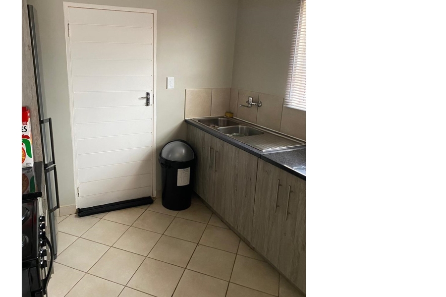 To Let 2 Bedroom Property for Rent in Kirkney Gauteng