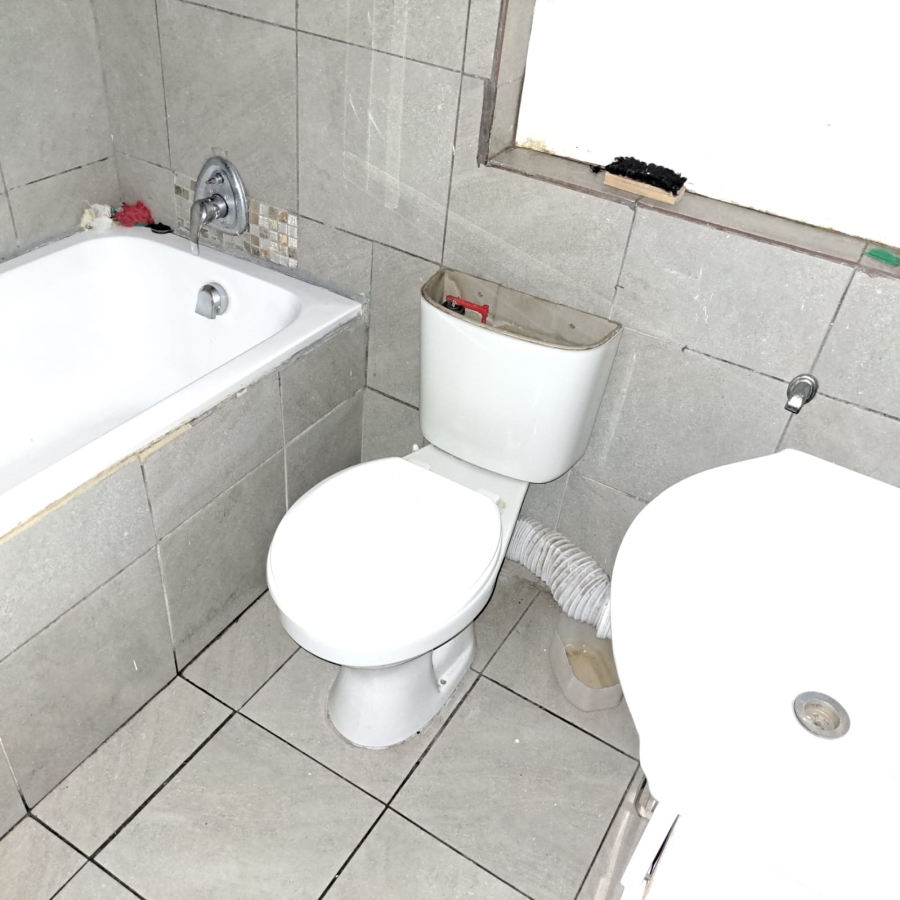 2 Bedroom Property for Sale in Pretoria Central Gauteng