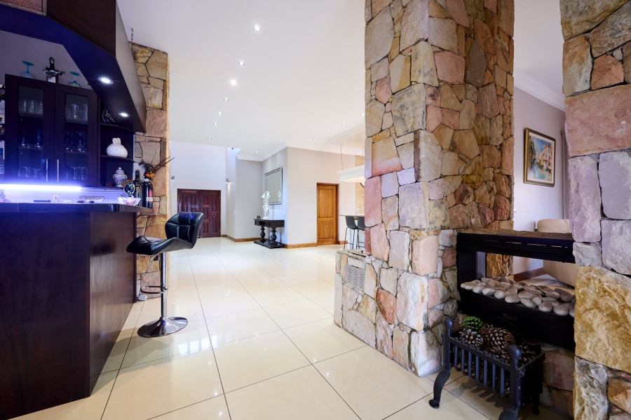 4 Bedroom Property for Sale in Waterfall Country Village Gauteng