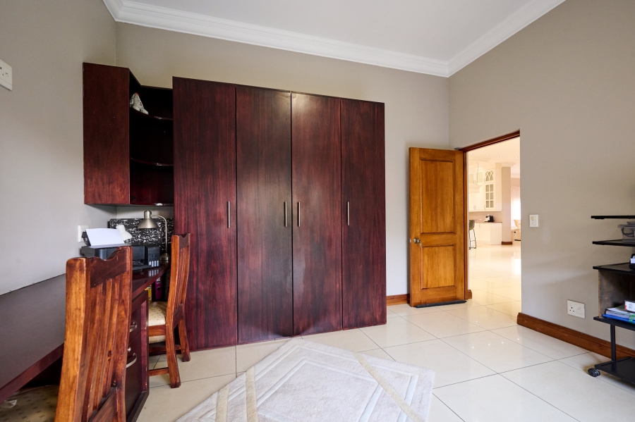 4 Bedroom Property for Sale in Waterfall Country Village Gauteng