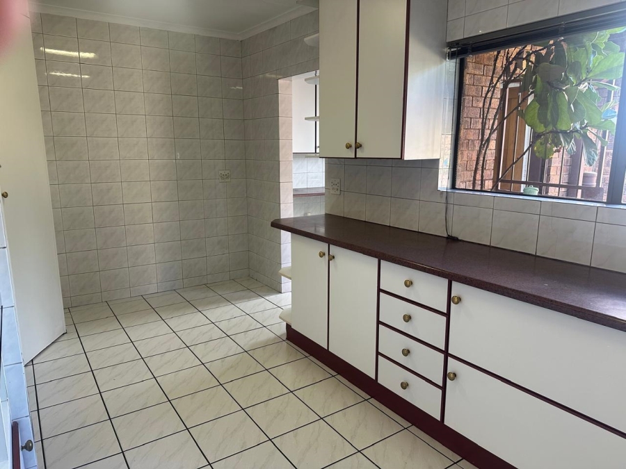 4 Bedroom Property for Sale in Marais Steyn Park Gauteng