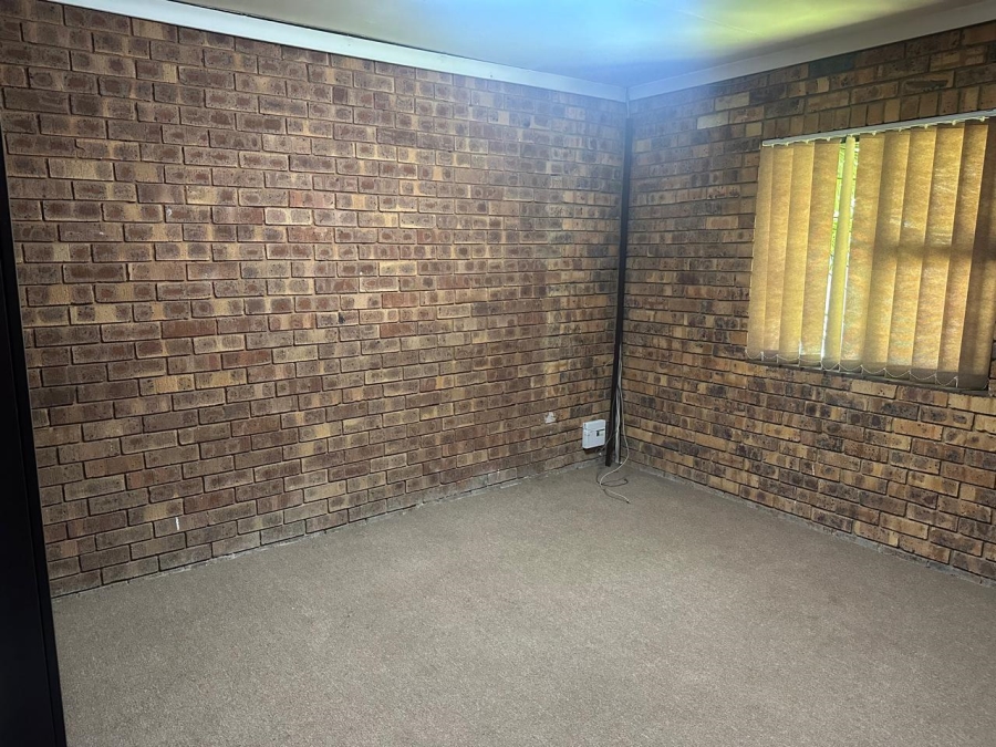 4 Bedroom Property for Sale in Marais Steyn Park Gauteng