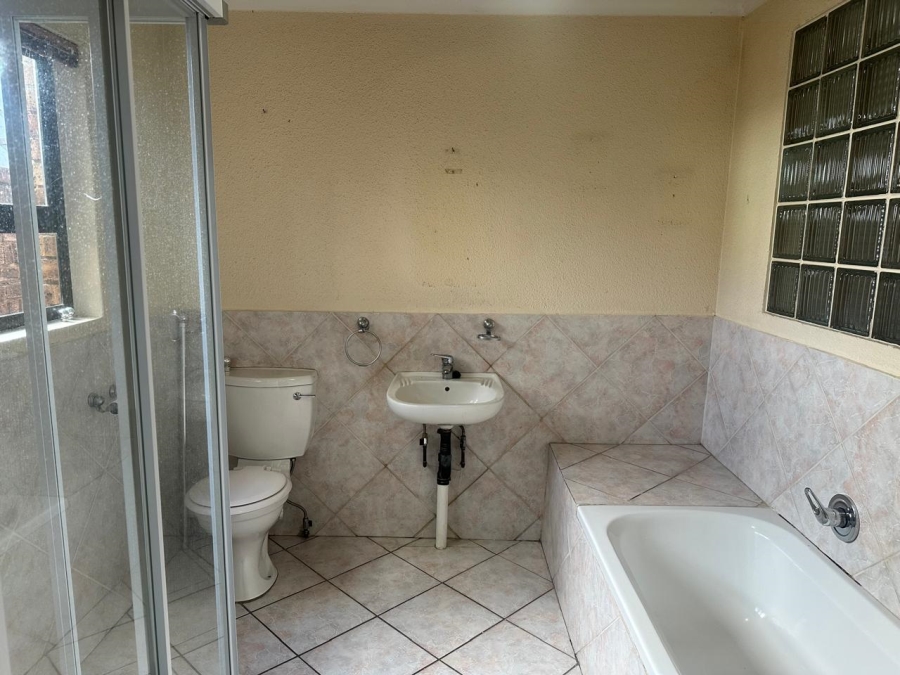 4 Bedroom Property for Sale in Marais Steyn Park Gauteng