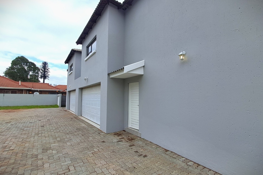 To Let 3 Bedroom Property for Rent in Edenvale Central Gauteng