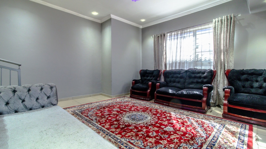 4 Bedroom Property for Sale in Lenasia Ext 5 Gauteng