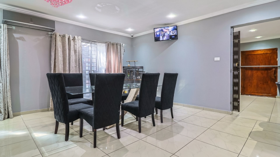 4 Bedroom Property for Sale in Lenasia Ext 5 Gauteng