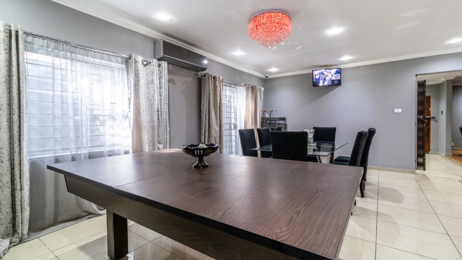 4 Bedroom Property for Sale in Lenasia Ext 5 Gauteng