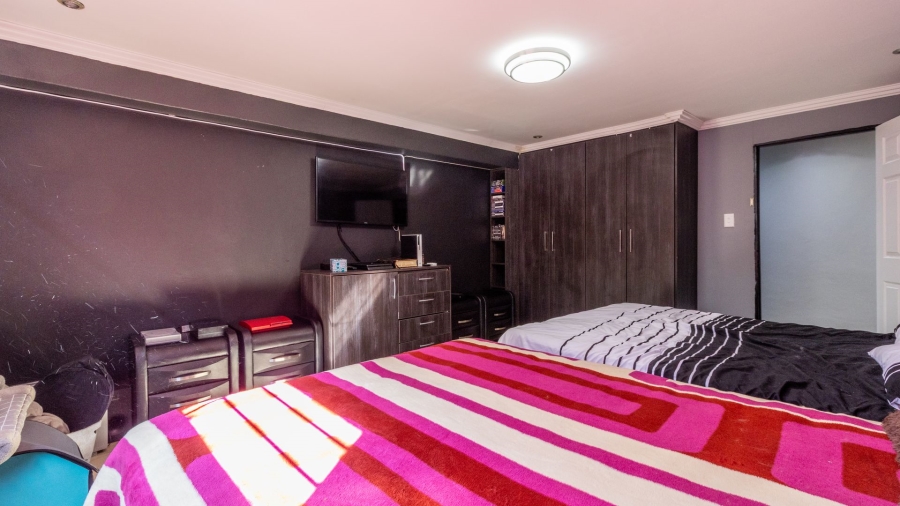 4 Bedroom Property for Sale in Lenasia Ext 5 Gauteng