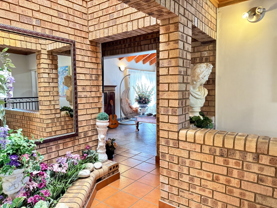 4 Bedroom Property for Sale in Moreleta Park Gauteng