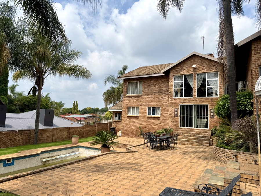 4 Bedroom Property for Sale in Moreleta Park Gauteng