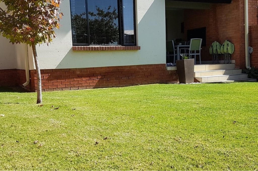 3 Bedroom Property for Sale in Greenstone Hill Gauteng