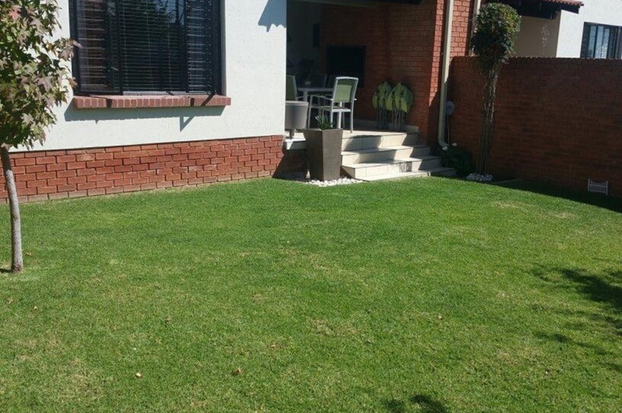 3 Bedroom Property for Sale in Greenstone Hill Gauteng
